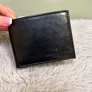 NWOT London Fog Wallet